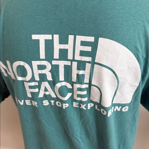 Women’s The North Face T-Shirt - Picture 4 of 7